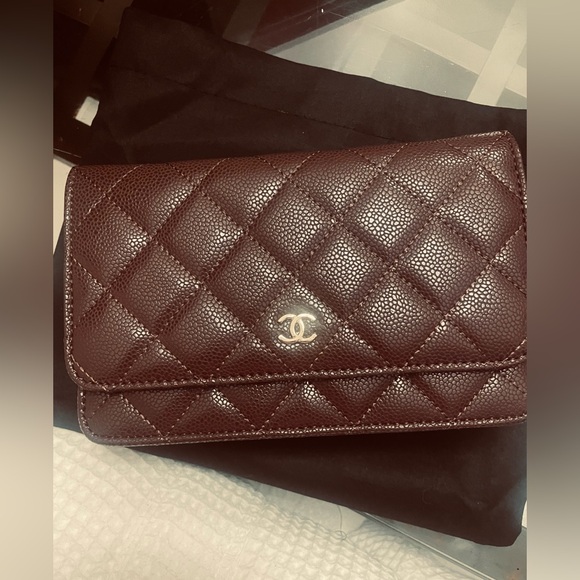 CHANEL Handbags - 🔥🔥 Chanel Merlot wine Quilted Crossbody Bag Wallet on chain Vegan leather